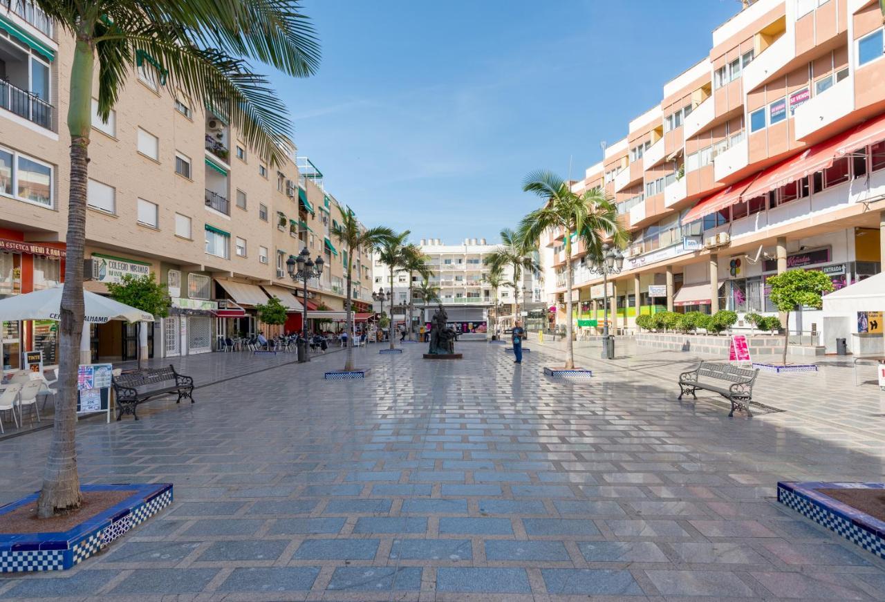 Luminoso Y Moderno Estudio Plaza Andalucia 토레몰리노스 외부 사진
